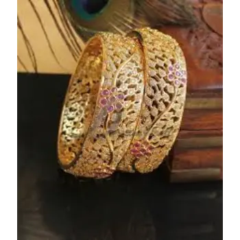 Quite Crystal Bangle